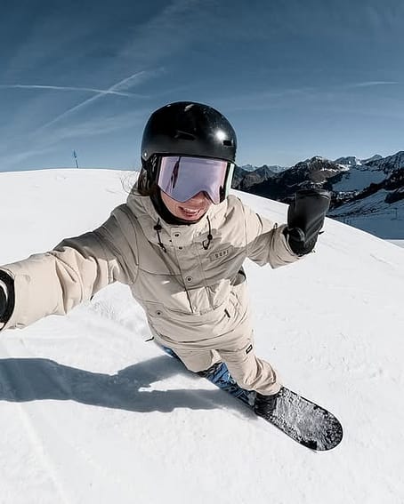 Kunde @skvikskvik i Dope Sight 2023 Skibriller Black W/Black Champagne Mirror