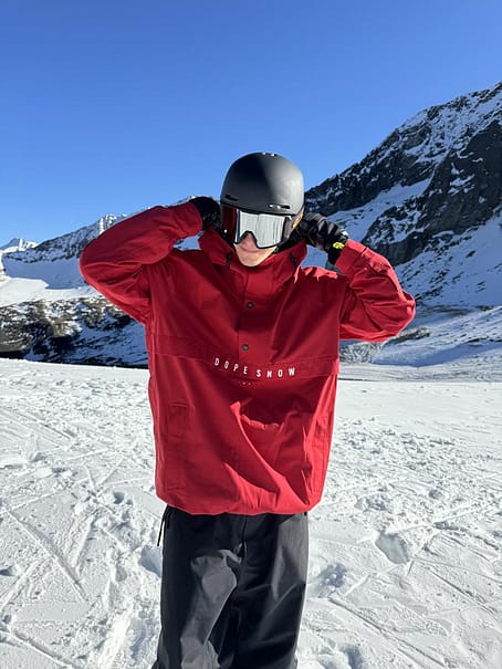 Cliente @vladkhadarin in Dope Legacy Giacca Snowboard Uomo Deep Red