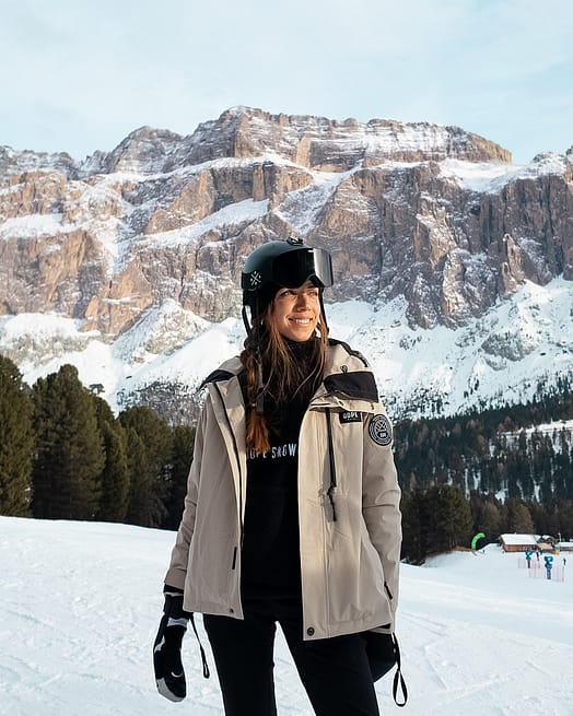 Klant @lovatochiara in Dope Blizzard W Full Zip 24 Snowboard jas Dames Sand