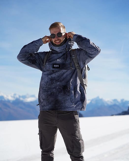 Klant @_jnsvb in Dope Blizzard Snowboard jas Heren Dirt