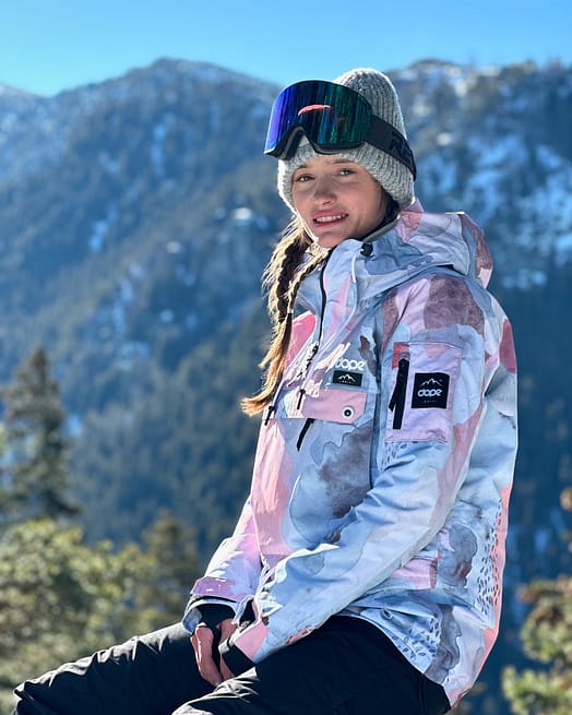 Klant @di.nicolaevna in Dope Annok W Snowboard jas Dames Washed Ink
