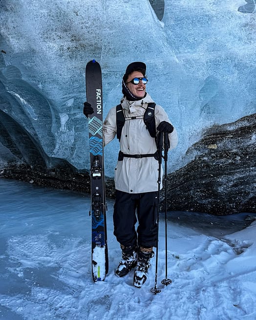 Customer @nikos_jpg in Dope Iconic Snowboard Pants Men Blackout