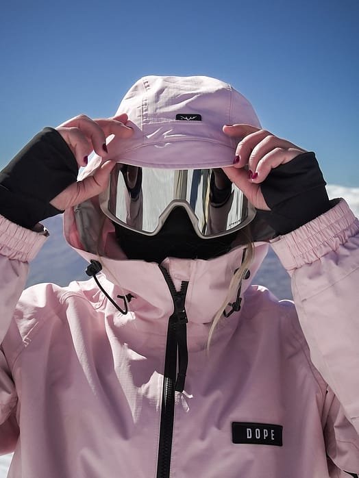 Customer @melinamerkhoffer in Dope Spartan W Snowboard Jacket Women Soft Pink