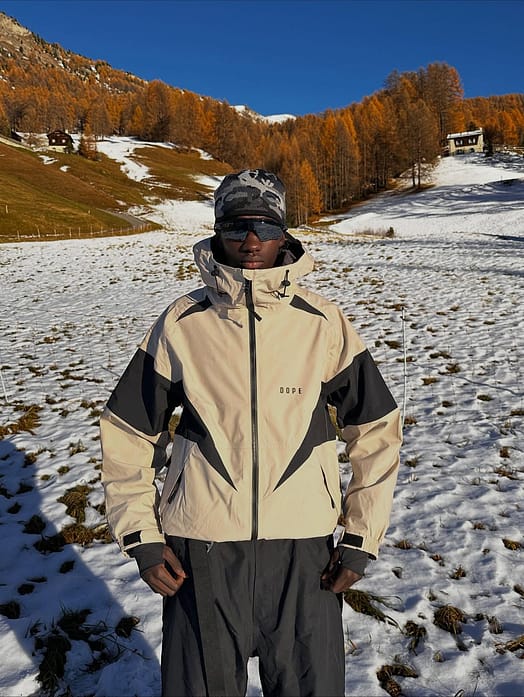 Customer @ibra_ski_ in Dope Spartan Snowboard Jacket Men Spike Sand/Black