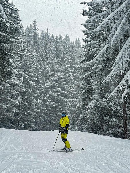 Klient @tao_en_montagne w Montec Arch Kurtka Narciarska Mężczyźni Bright Yellow/Black