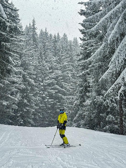 Klient @tao_en_montagne w Montec Arch Kurtka Narciarska Mężczyźni Bright Yellow/Black