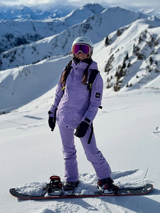 Client @toni_knr dans Dope Con W Pantalon de Snowboard Femme Faded Violet Renewed
