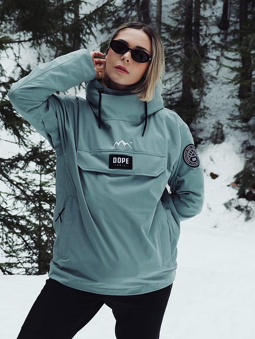 Customer @jade_gainaja.ifbbpro in Dope Blizzard W Ski Jacket Women Faded Green