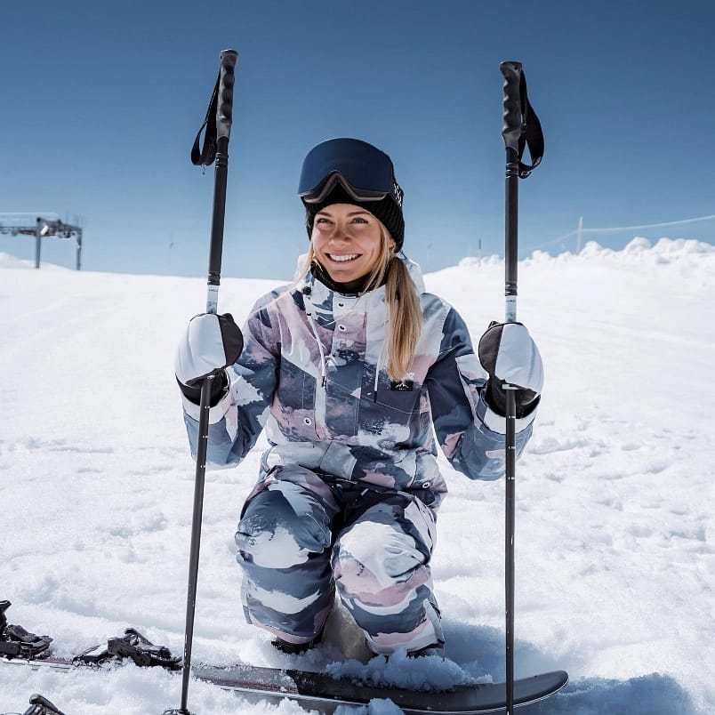technical clothing for skiing