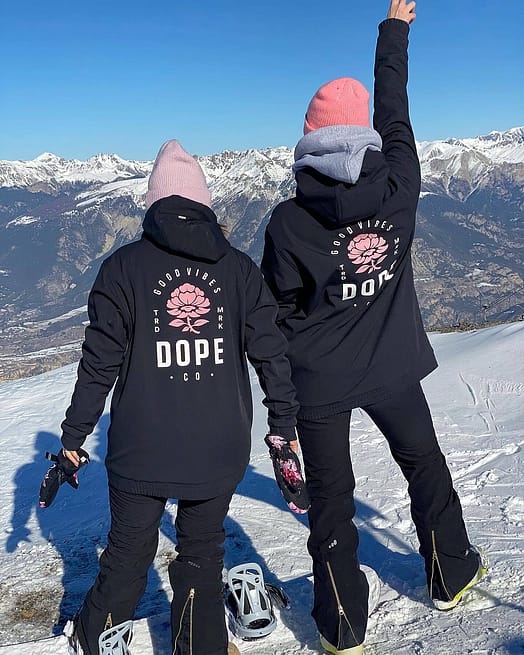 Zákazník @mallaulgt v Dope Yeti W 21 Bunda na Snowboard Dámské Rose Black