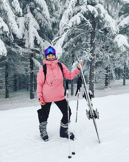 Klient @nikeckucerova w Dope Legacy W 21 Kurtka Snowboardowa Kobiety Pink