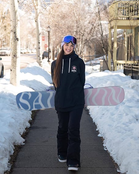Zákazník @alexisadelman v Dope Yeti W 21 Bunda na Snowboard Dámské Rose Black