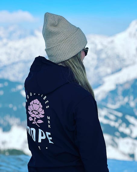 Zákazník @jaannekexx v Dope Yeti W 21 Bunda na Snowboard Dámské Rose Black