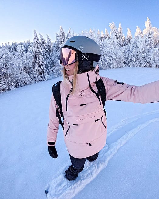 Klant @kelluuy in Dope Akin W Snowboard jas Dames Soft Pink