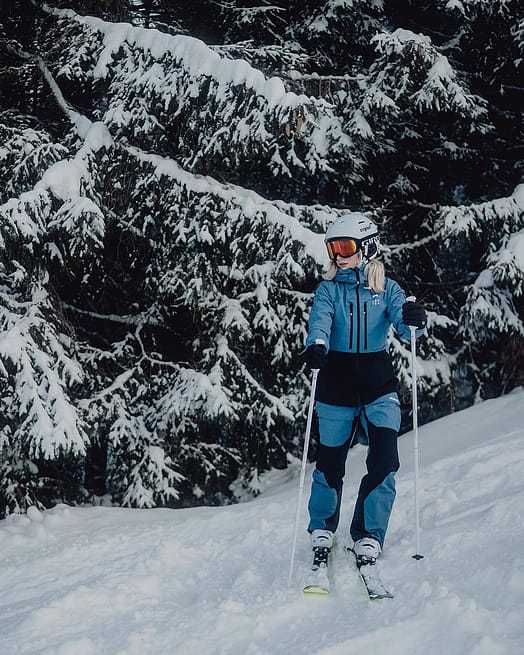 Klant @leonie.purgar in Montec Moss W Snowboard jas Dames Blue Steel/Black
