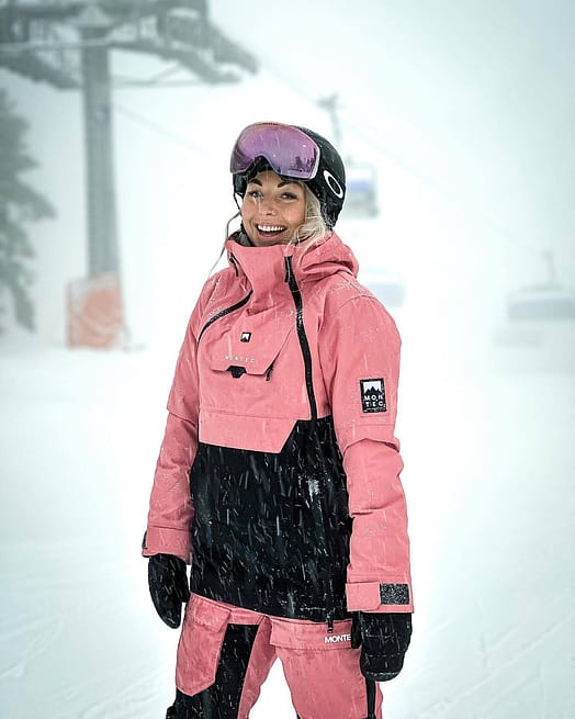 Zákazník @veroonicamh v Montec Doom W 21 Bunda na Snowboard Dámské Pink/Black