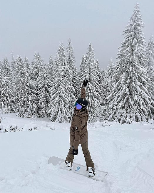 Klant @xagnr in Dope Akin W Snowboard jas Dames Walnut