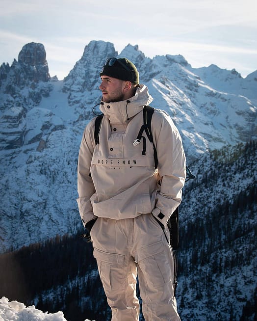 Klant @robinhauff in Dope Legacy Snowboard jas Heren Sand