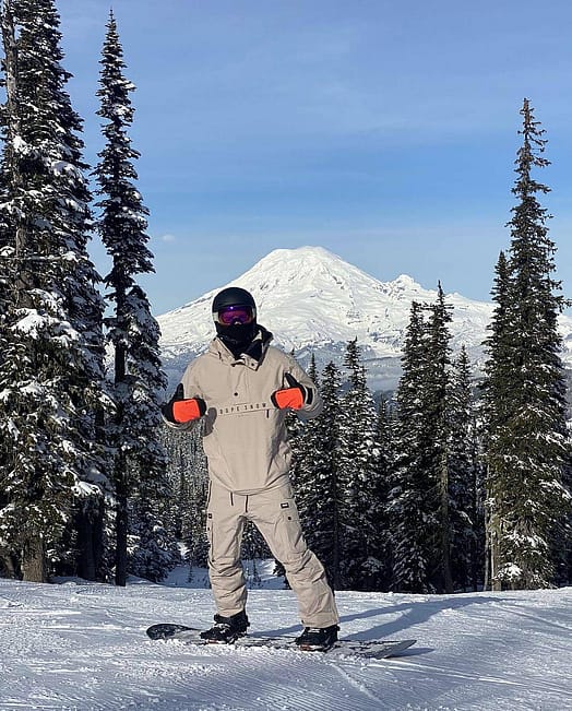Klant @andrewklingel in Dope Legacy Snowboard jas Heren Sand