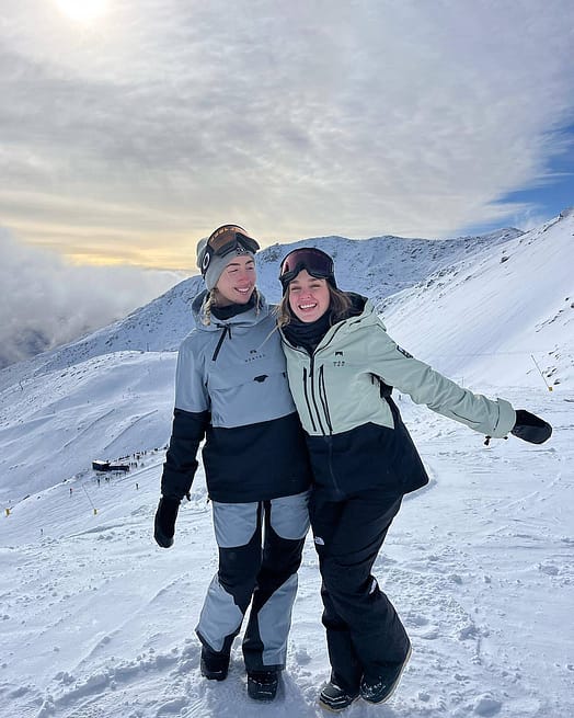 Klant @annaboulton_ in Montec Dune W Snowboard jas Dames Soft Blue/Black