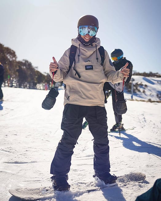 Klant @jason_pratt_ in Dope Blizzard Snowboard jas Heren Sand