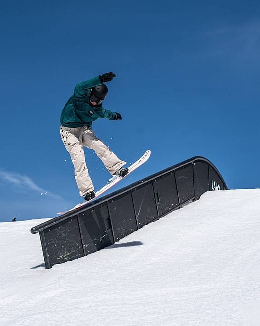Klant @irinaruegg in Dope Blizzard W Snowboard jas Dames Bottle Green