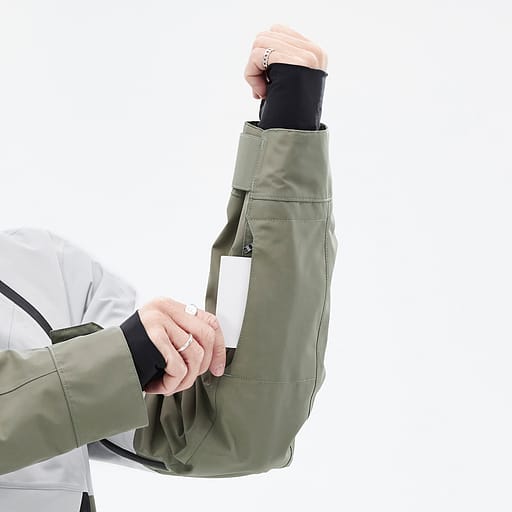 Lift Pass Pocket Main Product Details Image,