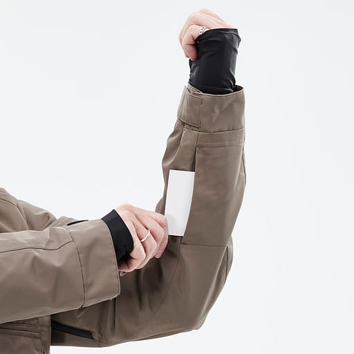 Lift Pass Pocket Main Product Details Image,