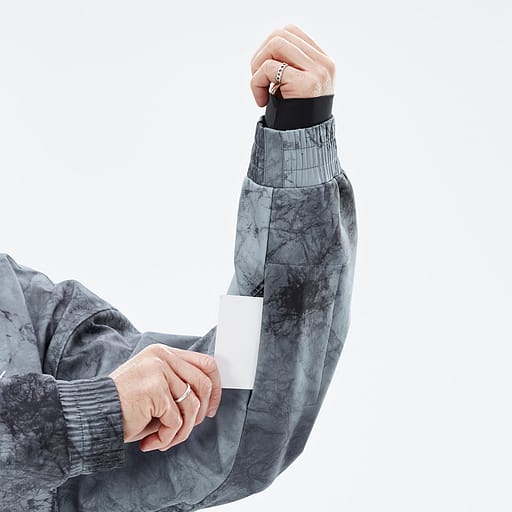 Lift Pass Pocket Main Product Details Image,