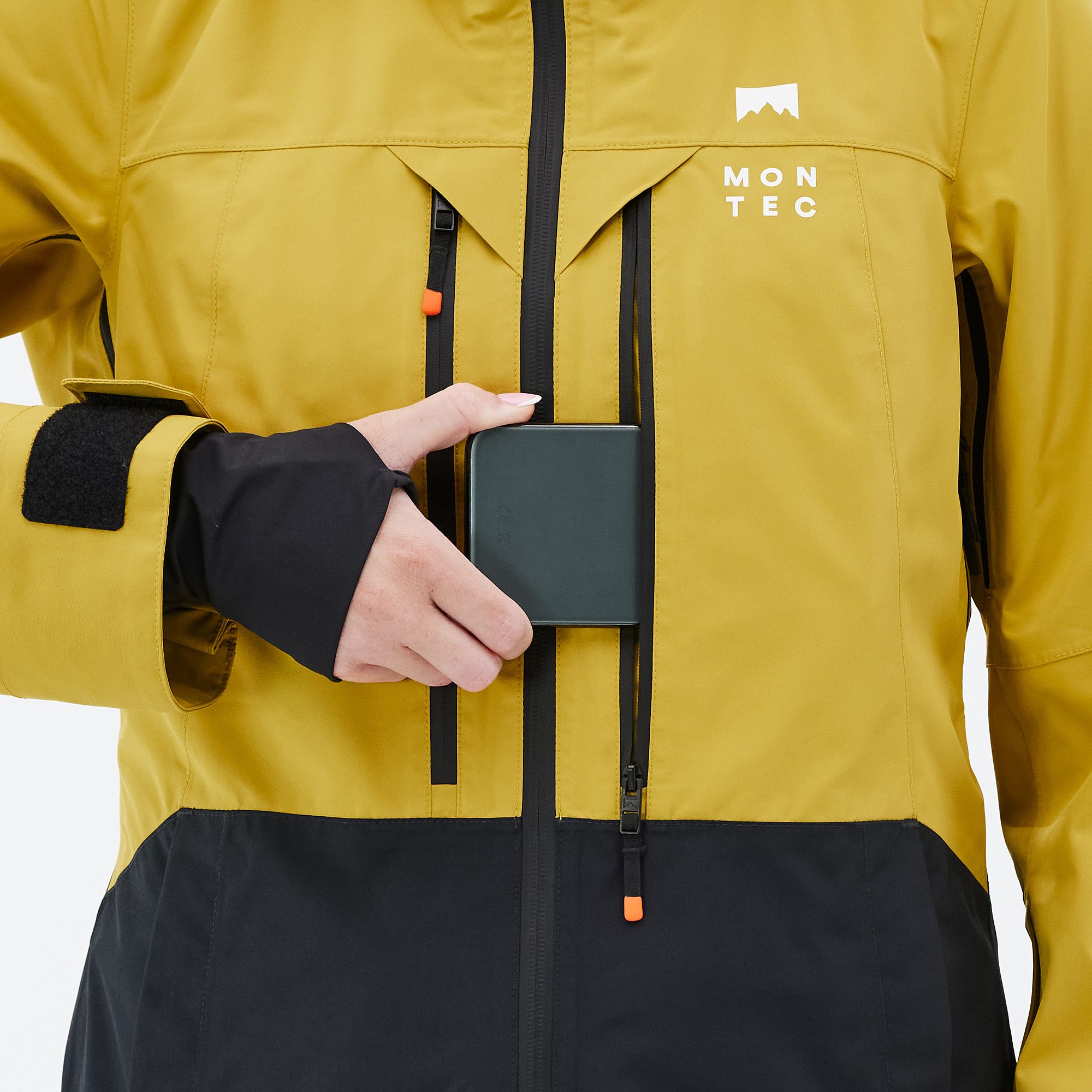 Montec Moss W Snowboard Jacket Women Yellow/Black | Ridestore.com