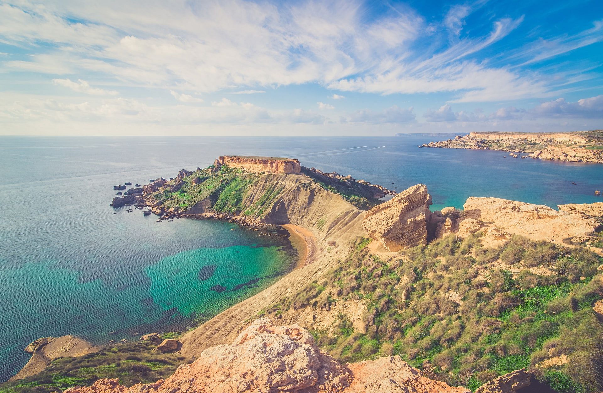 Cliff Ramp Cliff Jumping: The Ultimate Guide (& Video) | Ridestore Magazine