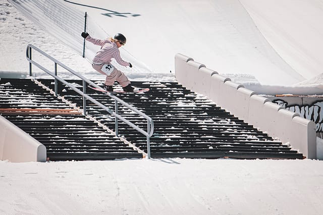 Hoe zou je jouw stijl op een snowboard omschrijven in drie woorden?